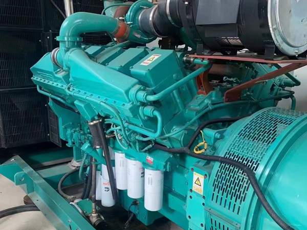 水城更换100kW柴油发电机组机油时，需要注意哪些事项？